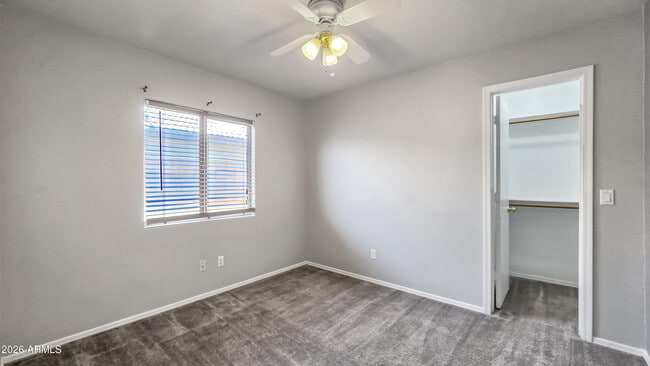 Building Photo - 13344 W Desert Ln