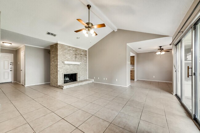 Building Photo - 239 Edgewood Dr