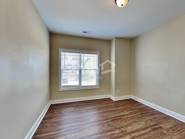 Building Photo - 518 Dawley Dr