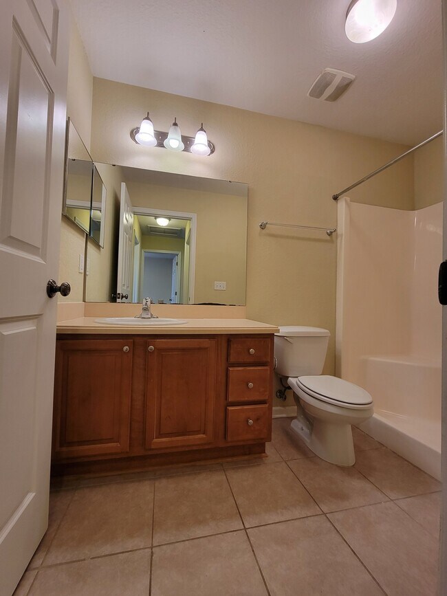 Building Photo - 2372 Quazar Cir