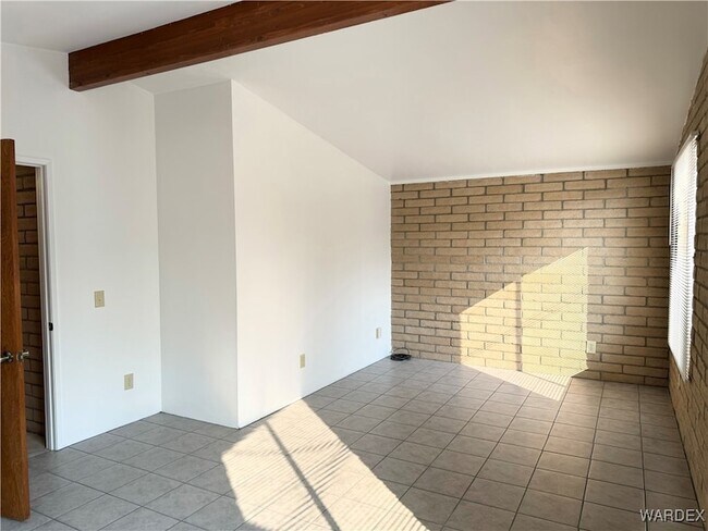 Building Photo - 7916 Center St