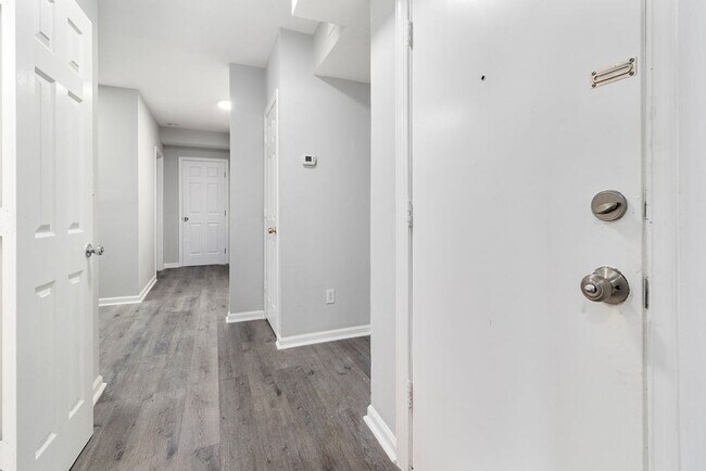 Building Photo - 1150 17th St NE