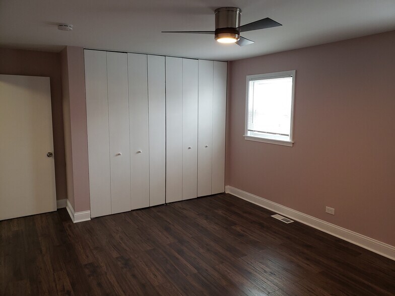 Building Photo - 2142 Rugen Rd