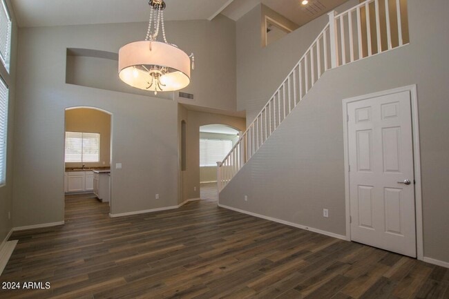 Building Photo - 3690 E Janelle Ct