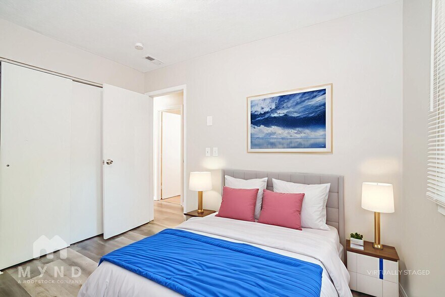Building Photo - 1484 Willow View Dr