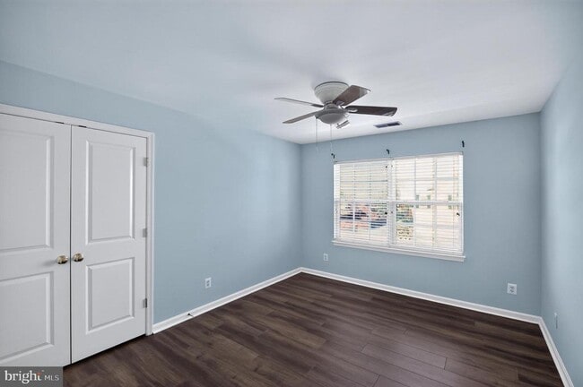 Building Photo - 43278 Sunderleigh Square