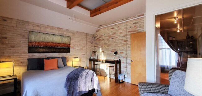 Building Photo - Off-Season Rental 1 Bedroom Condo Grand Tr...