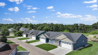 Building Photo - River View Ave