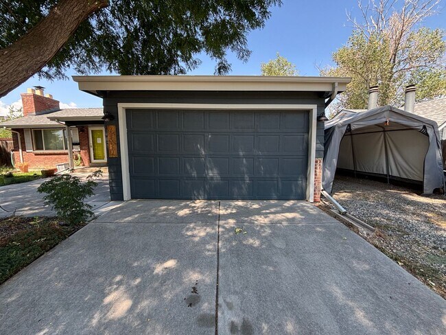 Building Photo - 5 weeks free! Beautiful 3-Bedroom Home in ...