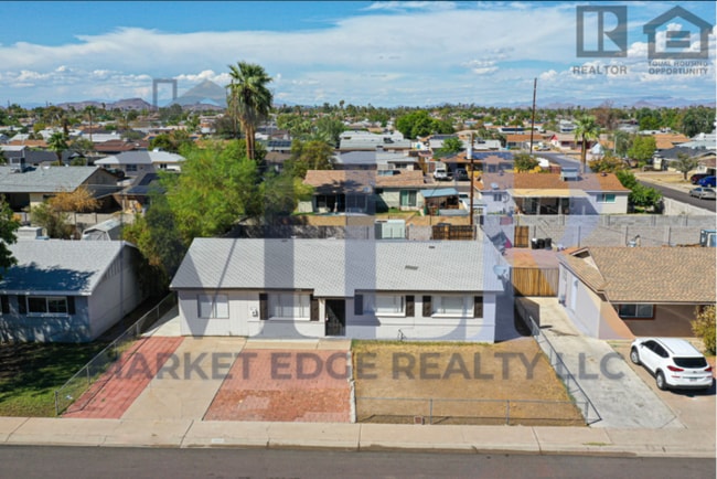 Building Photo - 5Bed/2Bath House at 35th Ave/Cactus! Ready for Immediate Move-In! -- NO HOA!