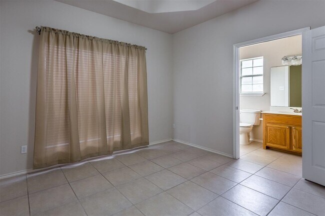 Building Photo - 309 Boulder Ridge Dr