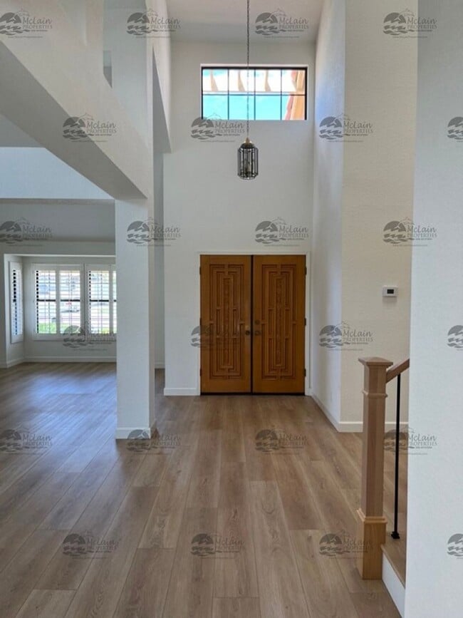 Building Photo - Shadowridge  Gorgeous 3 Bedroom Home In Desirable Neighborhood / Vista