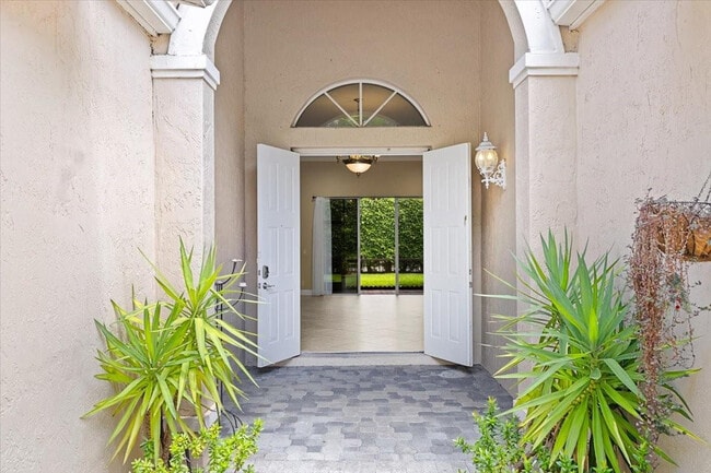 Building Photo - 1441 Cardinal Way