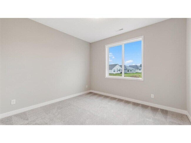 Building Photo - 2149 Westpointe Dr