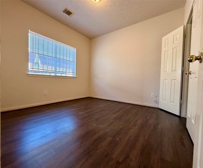 Building Photo - 13423 Agarita Ln