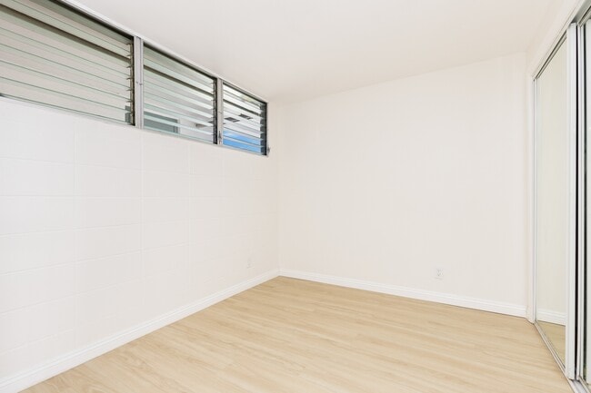 Building Photo - 2542 Date St