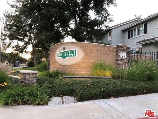 Building Photo - 9497 Jack Rabbit Dr