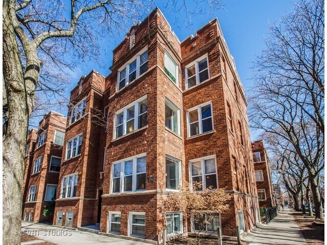 Primary Photo - 6501 N Greenview Ave