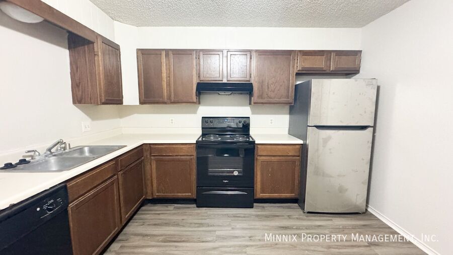 Building Photo - 5802 6th St