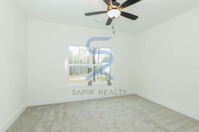 Building Photo - NEW LUXURY 5BR HOME | 10FT CEILINGS | NEAR LAKE LANIER | MOVE-IN READY