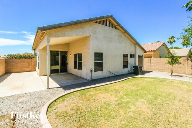 Building Photo - 9812 E Olla Ave