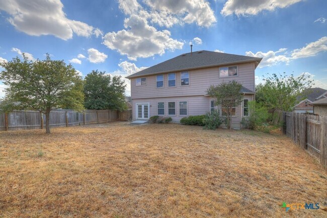 Building Photo - 400 Summer Dr