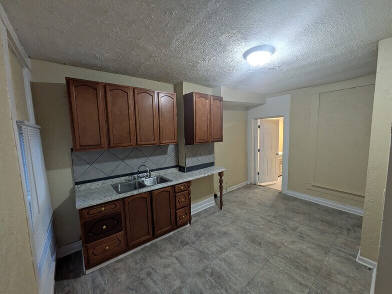 Building Photo - 2319 W Muhammad Ali Blvd