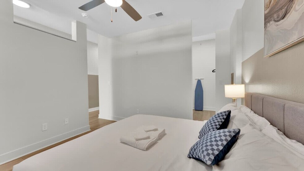 Building Photo - 2901 Indiana St