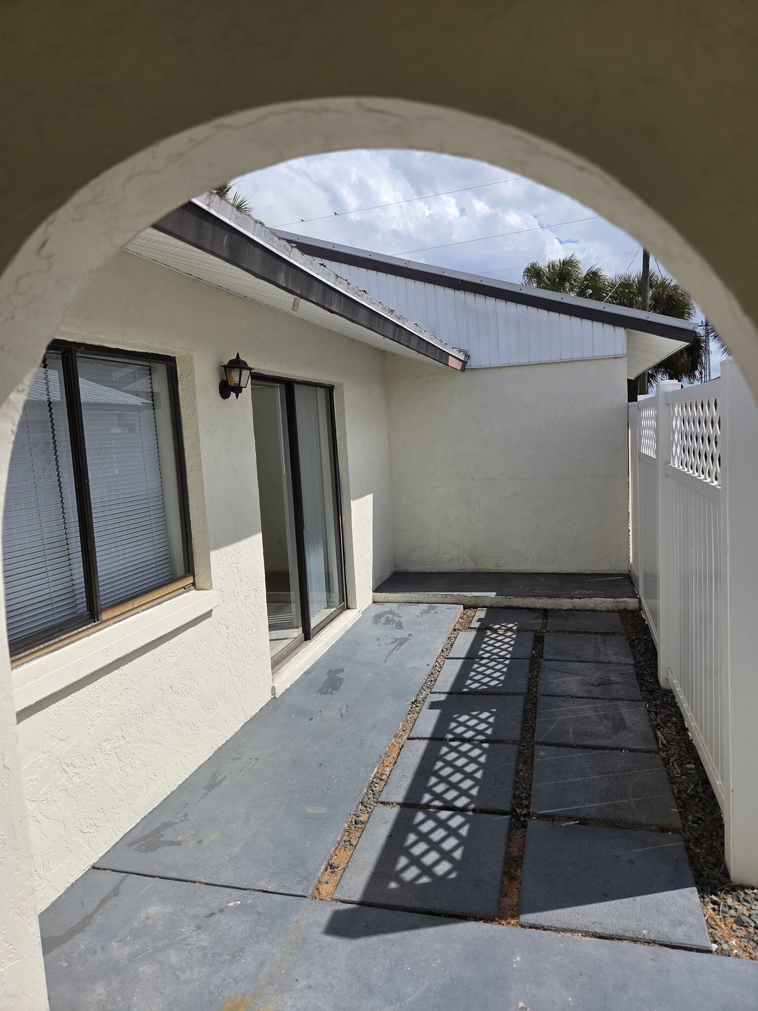 Building Photo - 1214 SE 8th St