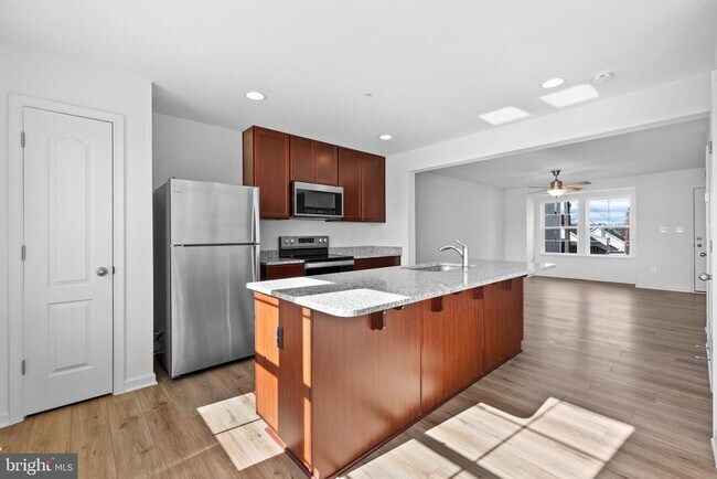 Building Photo - 444 Carrolton Ave