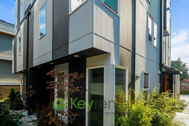 Building Photo - Modern Comfort Meets Elevated Style in Pri...