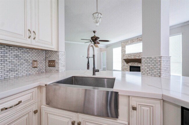 Building Photo - 6227 Presidio Canyon Dr