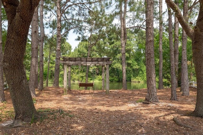 Building Photo - 271 Twin Lakes Ln