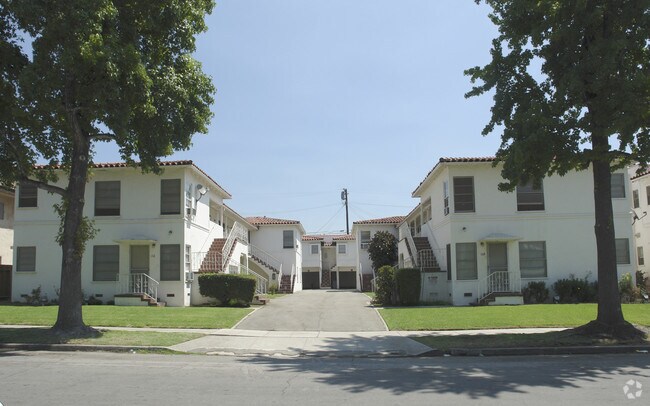 Building Photo - 104-114 N 1st St