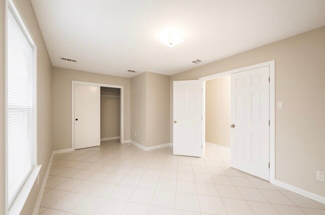 Building Photo - 11910 Fossil Rock Ln