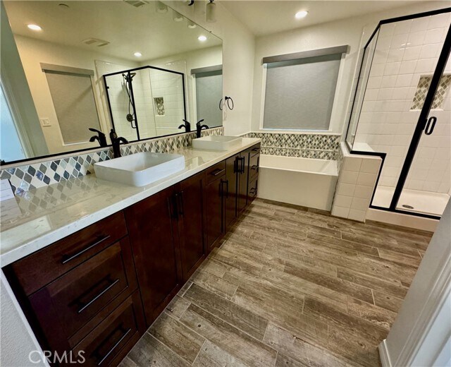 Building Photo - 200 Cascade Terrace