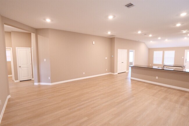 Building Photo - 7211 Songlark Lndg Ct