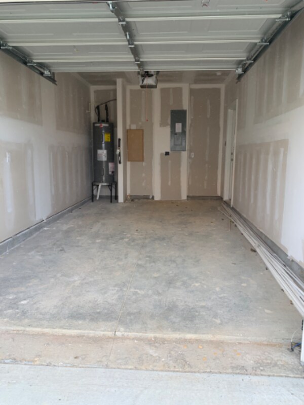 Building Photo - 204 Douglas Bend Rd