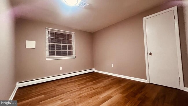 Building Photo - 14303 Chesterfield Dr