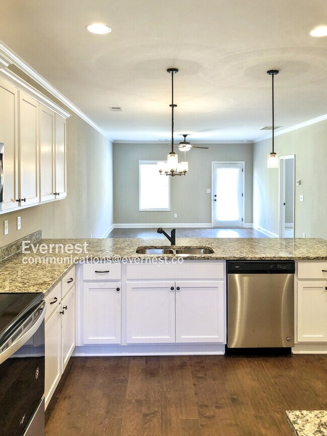 Building Photo - 3870 Valley View Ct