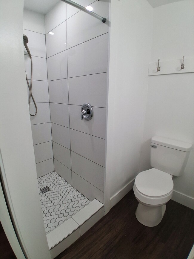 Building Photo - 724 W 1720 N