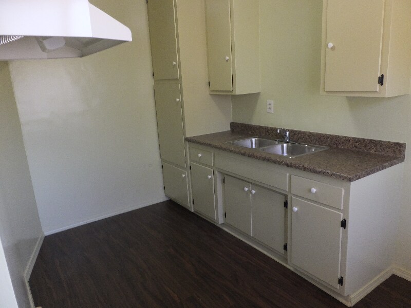 Building Photo - 5230 Long Beach Blvd