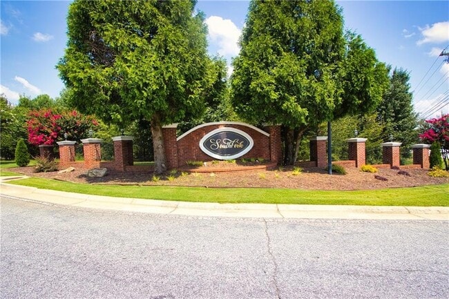 Building Photo - 793 Kaitlyn Dr