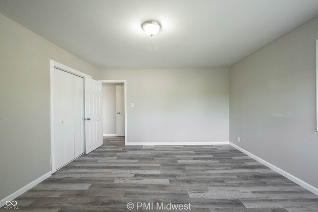 Building Photo - 6276 Eastgate Ave