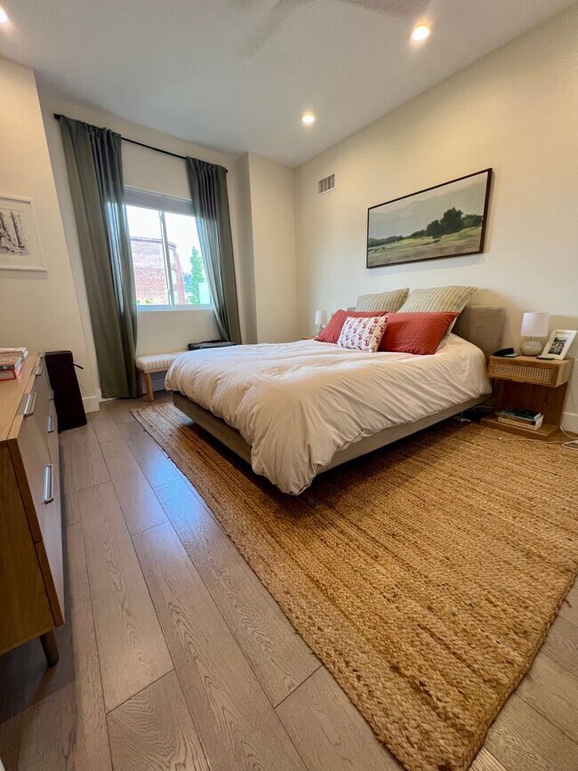 Building Photo - Gorgeous 3-Bedroom (or 2BR + Office) Townhome in the Heart of Northern Liberties! Available July ...