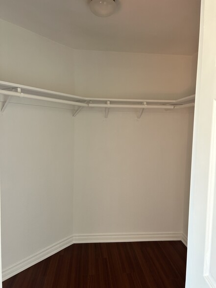 Building Photo - 1825 Keeler St