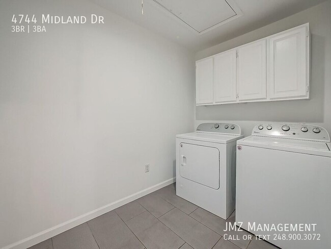 Building Photo - 4744 Midland Dr