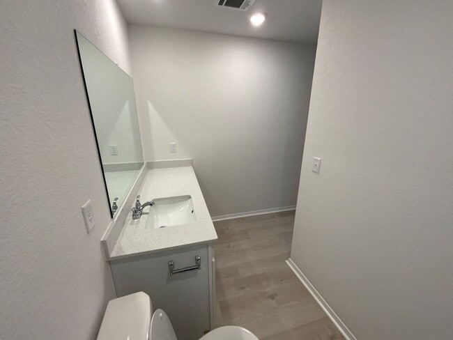 Building Photo - 40 Sourdough Crk Ln