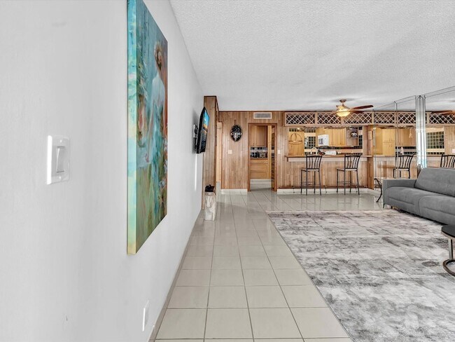 Building Photo - 3430 Galt Ocean Dr