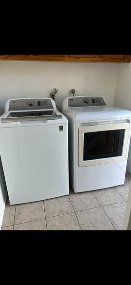 Building Photo - 701 Commercial Ave